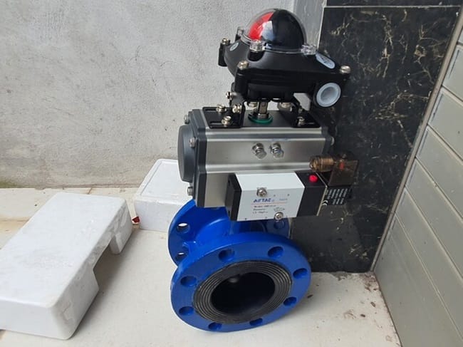 Van bướm thép điều khiển điện 5 Van bướm thép điều khiển điện kiểu khí nén