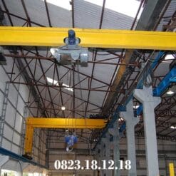 Cầu trục thép