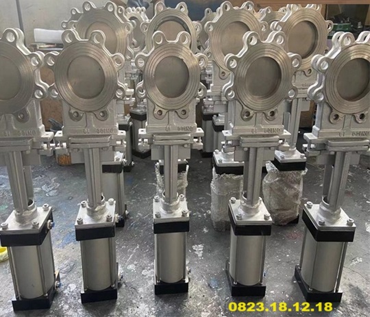 Van dao điều khiển khí nén