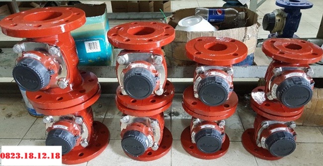 Đồng hồ đo nước nóng 8 Đồng hồ đo lưu lượng nước nóng mặt bích
