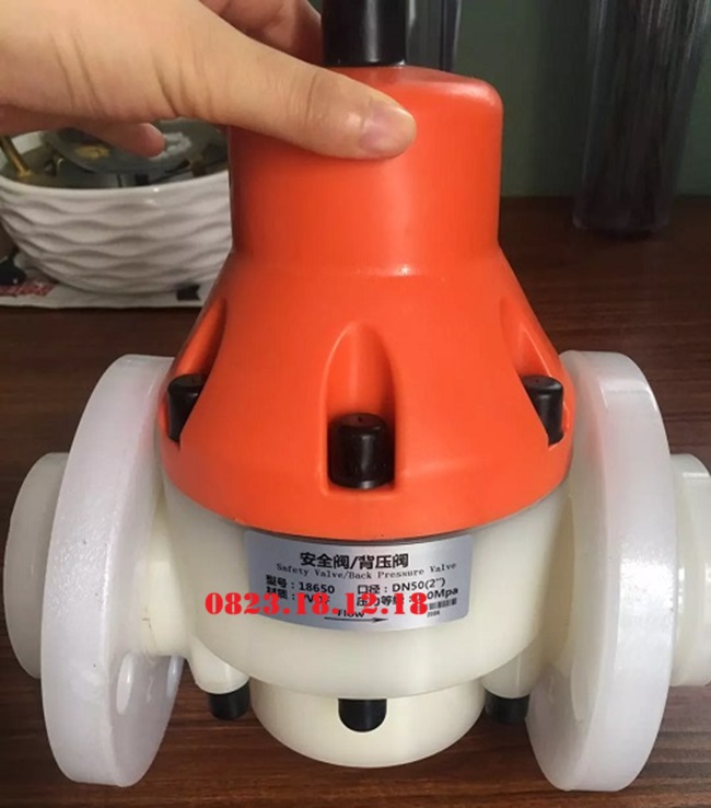 Van giảm áp nhựa 5 Van giảm áp nhựa lắp bích