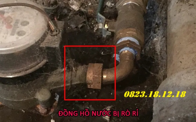 Đồng hồ đo nước bị rò rỉ nước