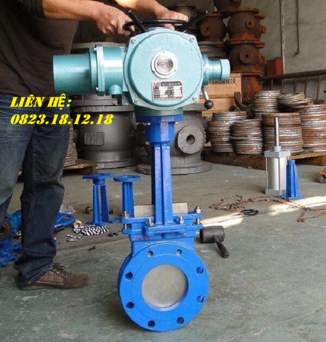 Van dao thân gang cánh inox 7 Van dao thân gang cánh inox điều khiển điện