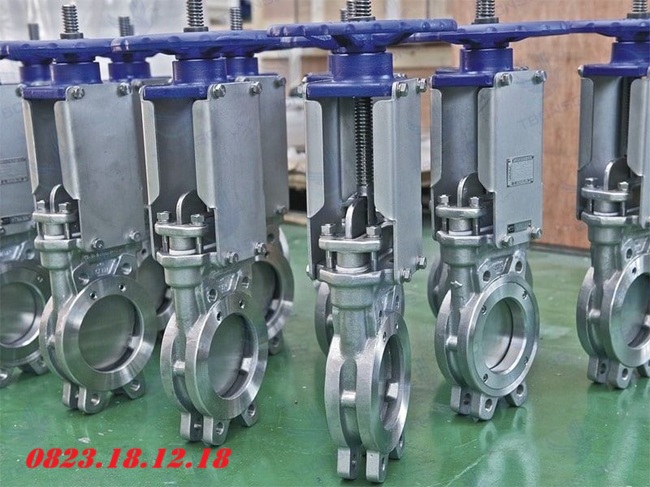 Van cửa dao inox