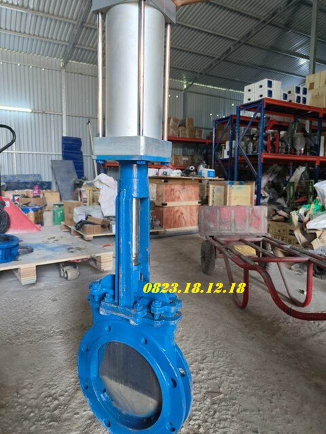 Van dao gang điều khiển khí nén 7 Van dao gang khí nén