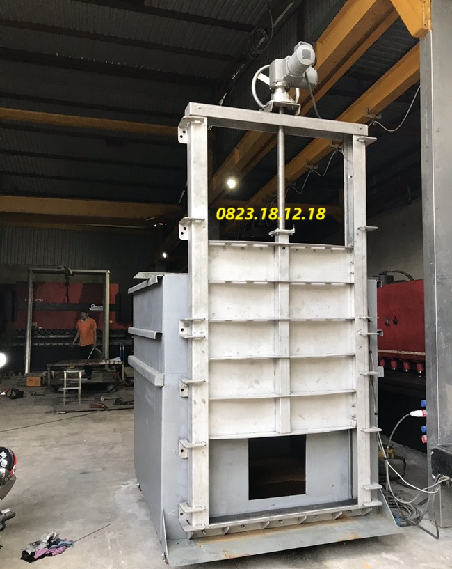 Van cửa phai điều khiển điện