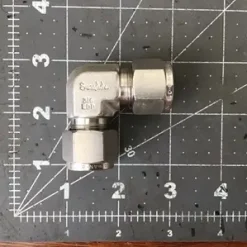 Cút inox ren ngoài 