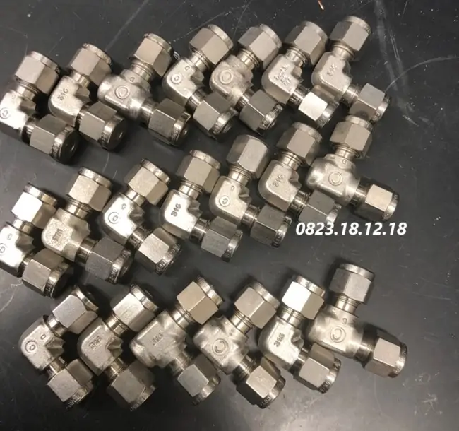 Cút inox ren ngoài 90 độ