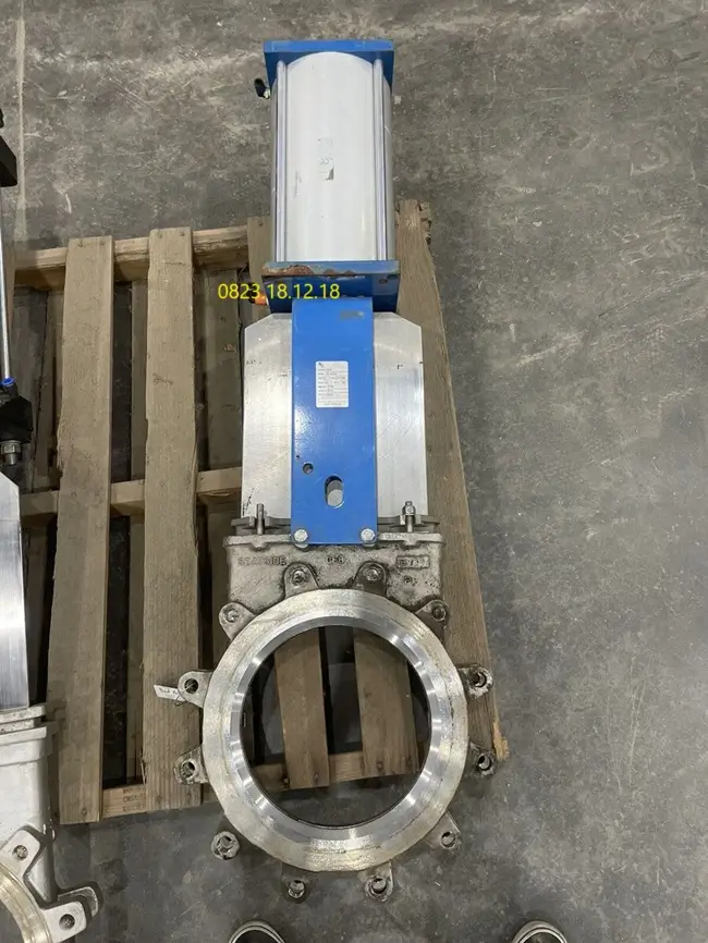 Van dao inox khí nén