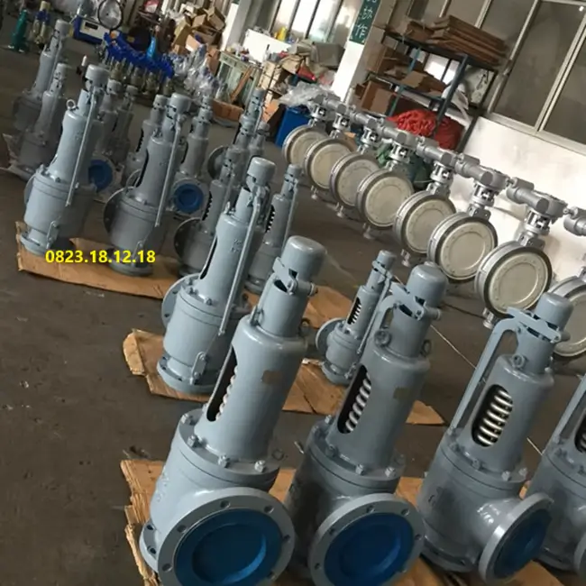 Van an toàn dầu nóng