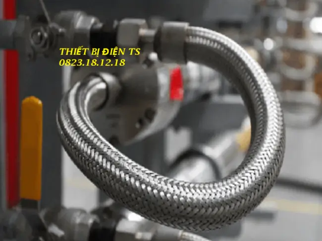 Ứng dụng thực tế của khớp nối mềm inox lót Teflon trong công nghiệp