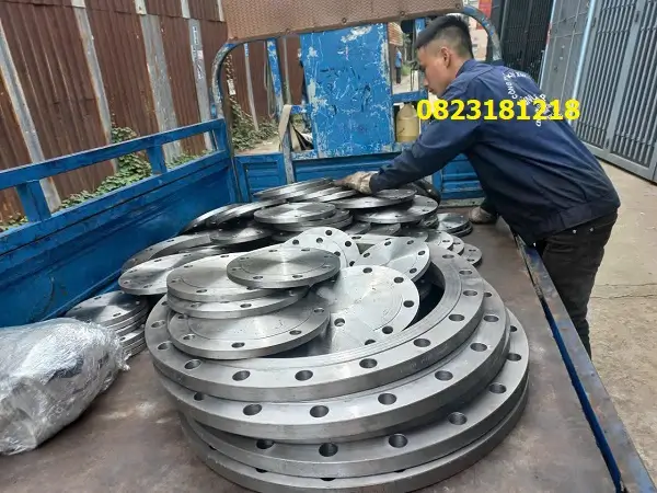Sản xuất mặt bích theo yêu cầu