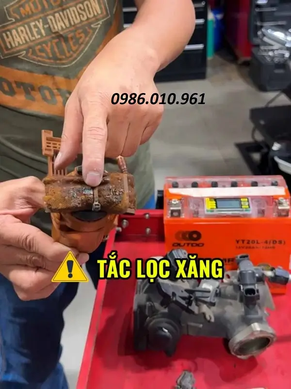Những lỗi thường gặp khi dùng bộ kit bơm xăng dầu 11 Bộ lọc nhiên liệu bị nghẹt
