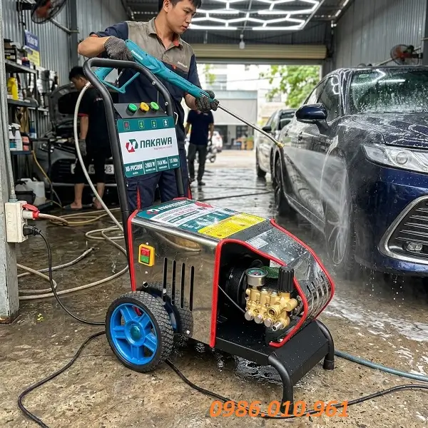 Máy rửa xe di động 2.8KW 4 Ứng dụng của máy rửa xe di động 2.8kW