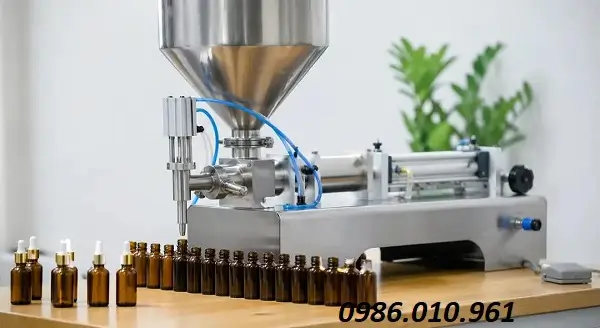 Máy chiết rót chất lỏng bán tự động là gì?